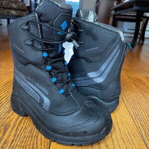 Columbia Kids' Black Snow Boots Size 5